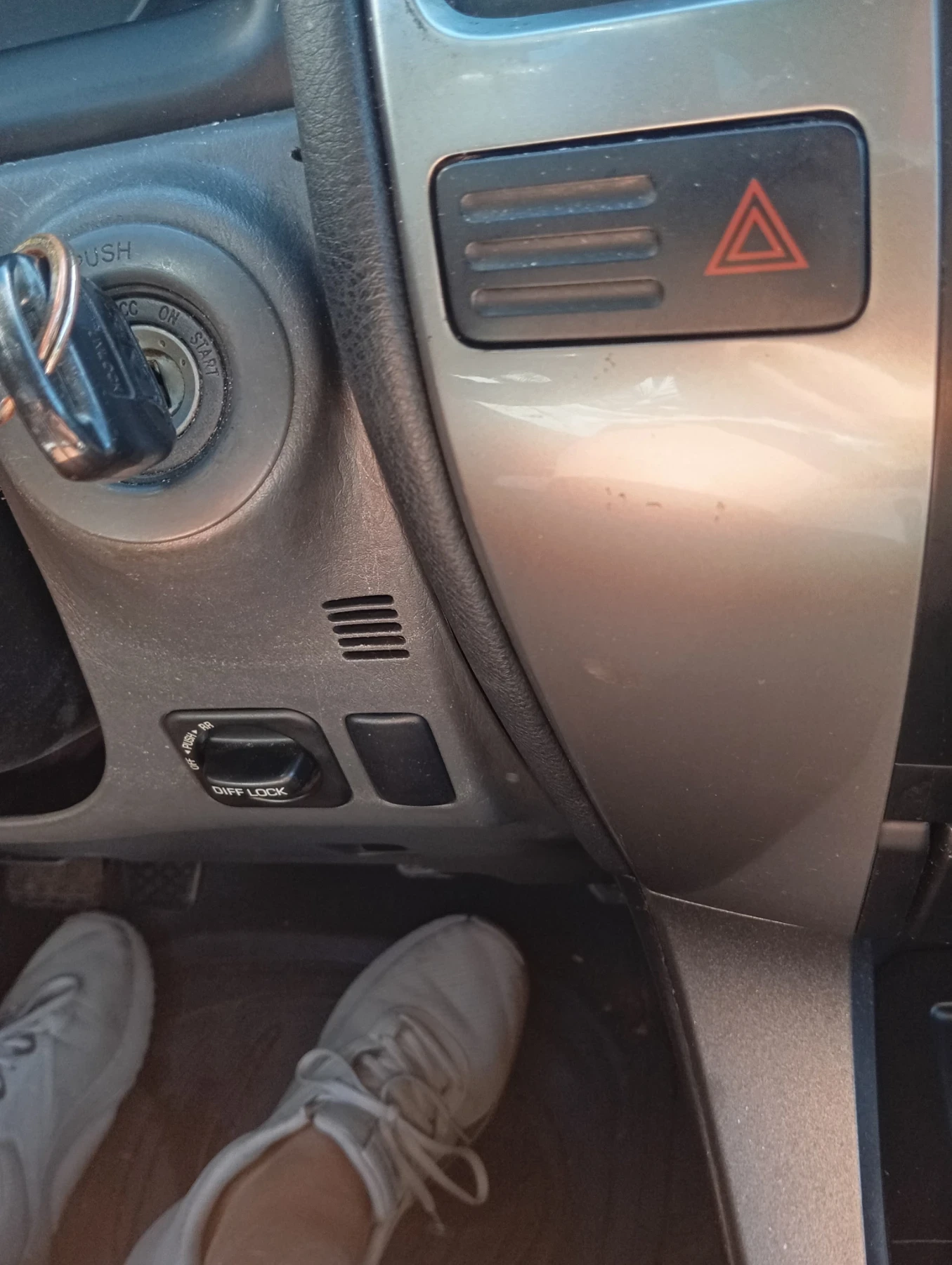 Toyota Land cruiser J120 prado D4D, снимка 12 - Автомобили и джипове - 55679524