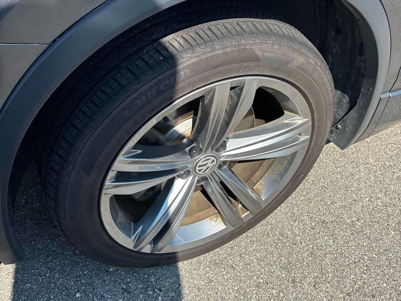 VW Tiguan R LINE/HIGHLINE/CARFAX/КОЖА/ПОДГРЕВ/ПАНО, снимка 9 - Автомобили и джипове - 55735454
