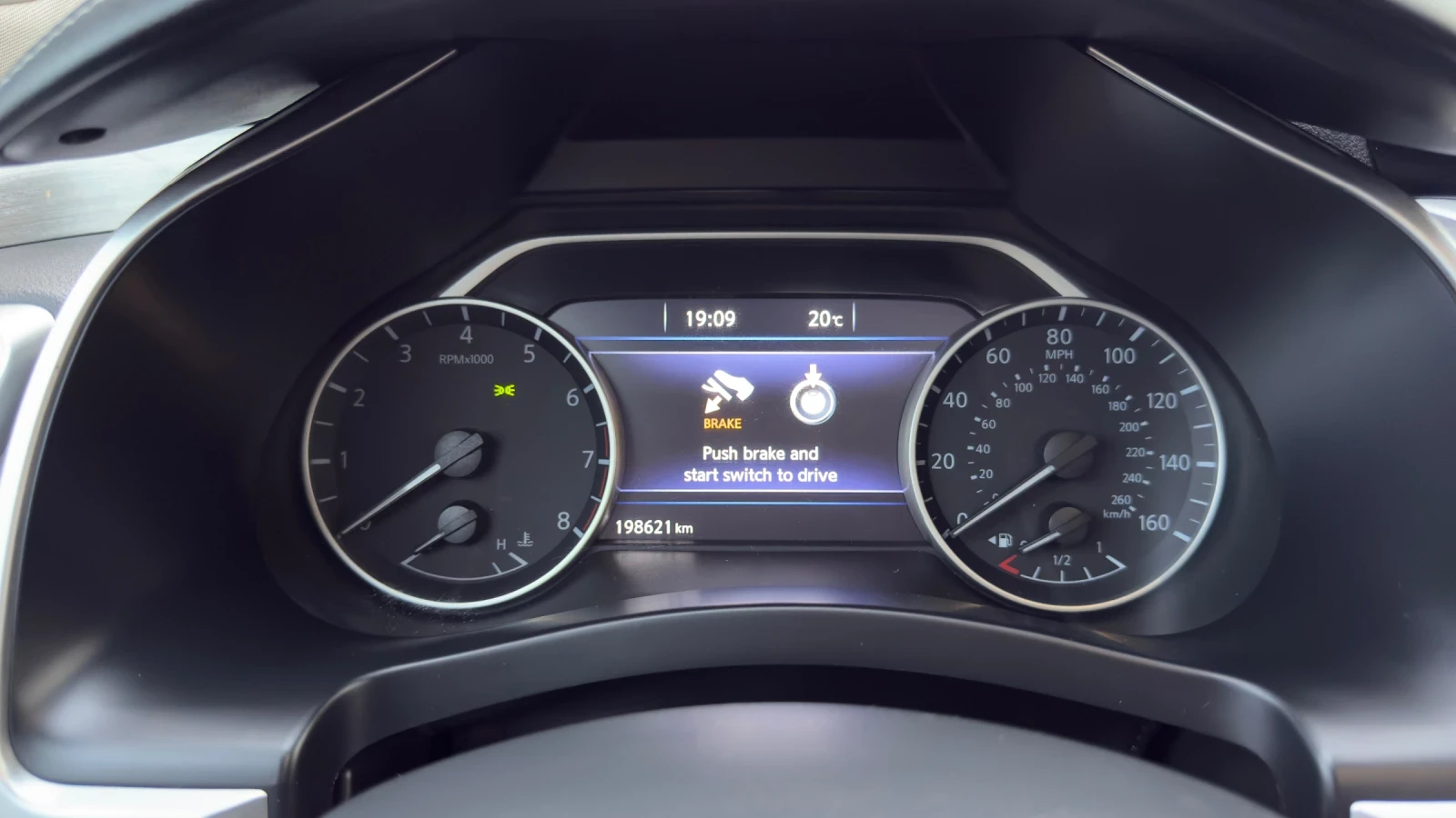 Nissan Murano, снимка 10 - Автомобили и джипове - 56316845