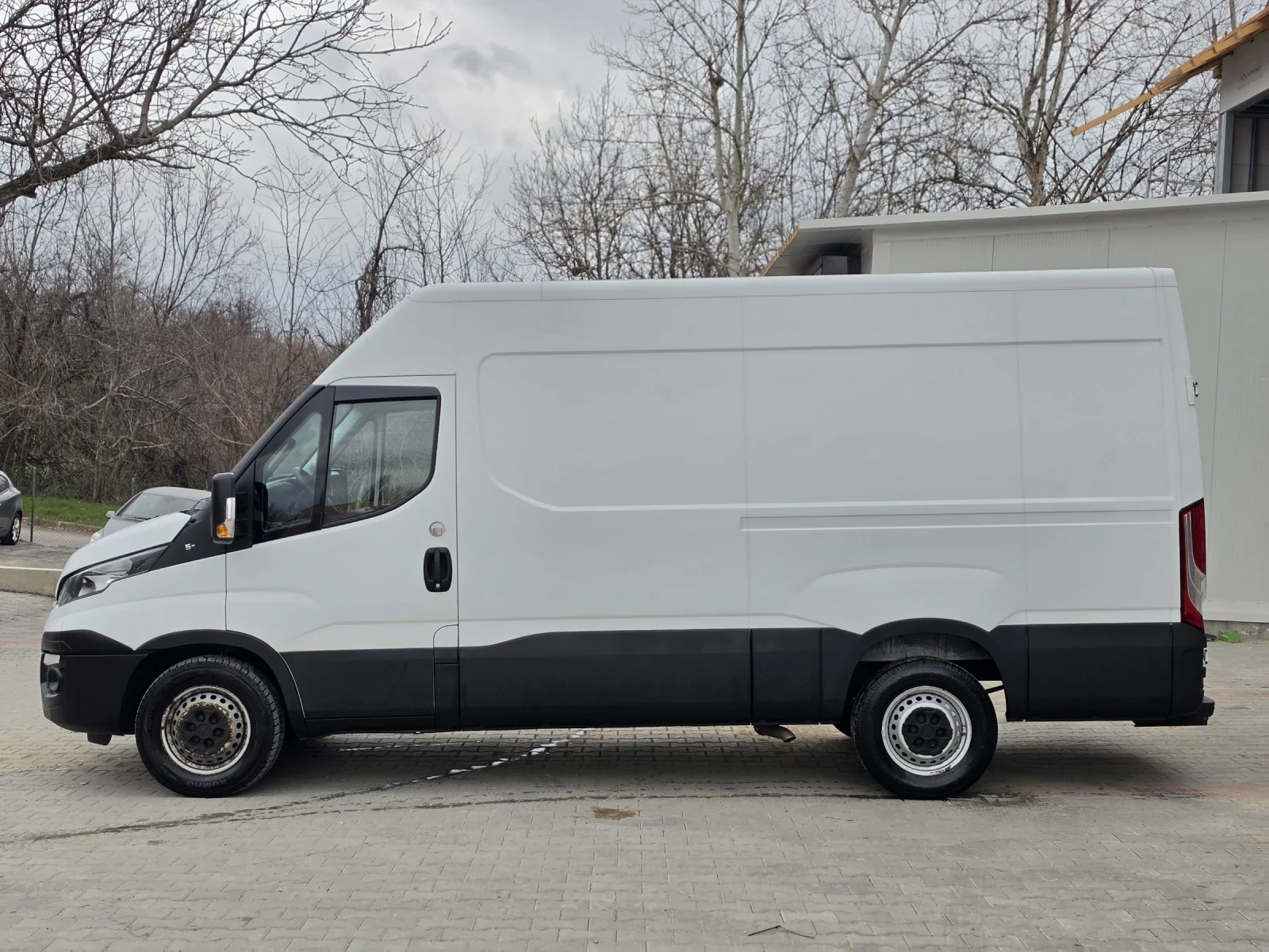 Iveco Daily 3.0 179k.c. 8G Himatic , снимка 2 - Бусове и автобуси - 53915137