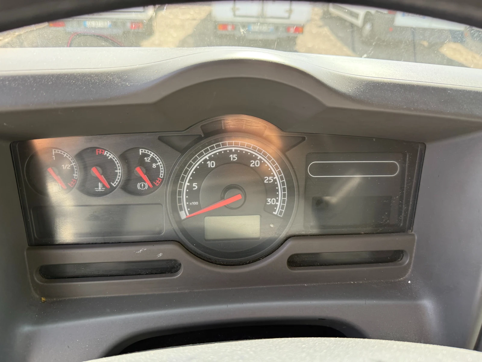 Renault Midlum 220.16 - изображение 9