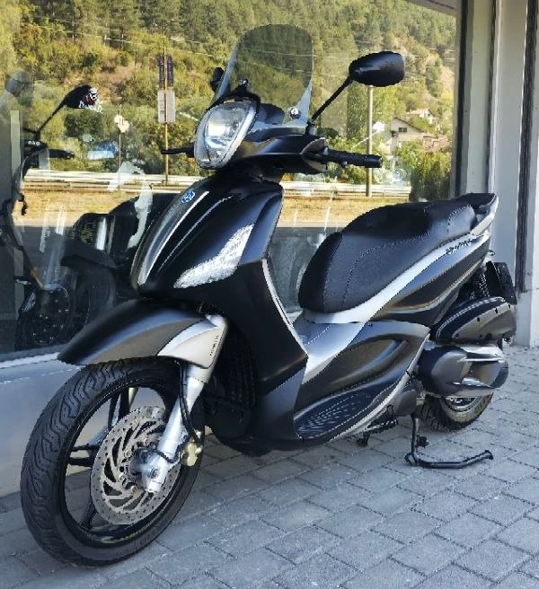Piaggio Beverly 350i ABS/ASR/LED, снимка 2 - Мотоциклети и мототехника - 56129986