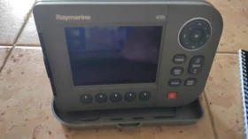 Моторна яхта Cranchi SL 27, снимка 11