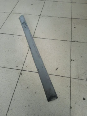 лайсна врата предна лява Мерцедес Вито 00г.