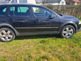 Skoda Octavia Scout , снимка 2