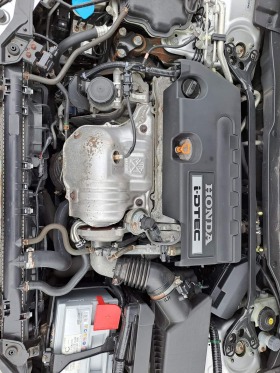 Honda Accord 2.2I-DTEC 150ps. Exclusive Пълна сервизна история, снимка 17