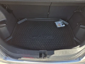 Honda Jazz 1.3 Ръчка Бензин - 3300 € / 6454.24 лв. - 24828241 16