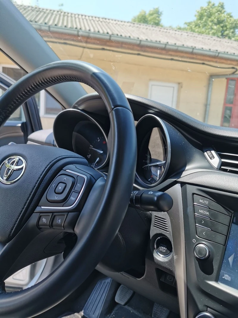 Toyota Avensis D4D 2.0, снимка 7 - Автомобили и джипове - 41068271