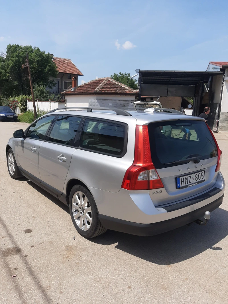 Volvo V70 2.0 i-ръчни скорости , снимка 9 - Автомобили и джипове - 45818112