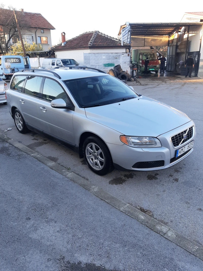 Volvo V70 2.0 i-ръчни скорости , снимка 15 - Автомобили и джипове - 45818112