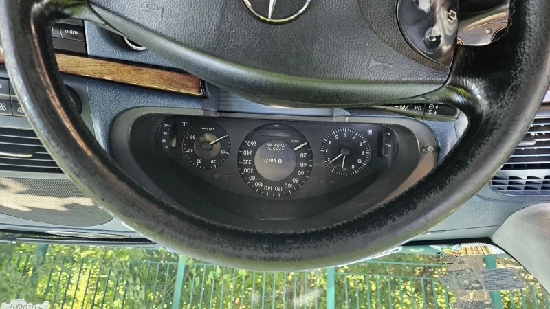 Mercedes-Benz E 220 CDI, снимка 4 - Автомобили и джипове - 46053824