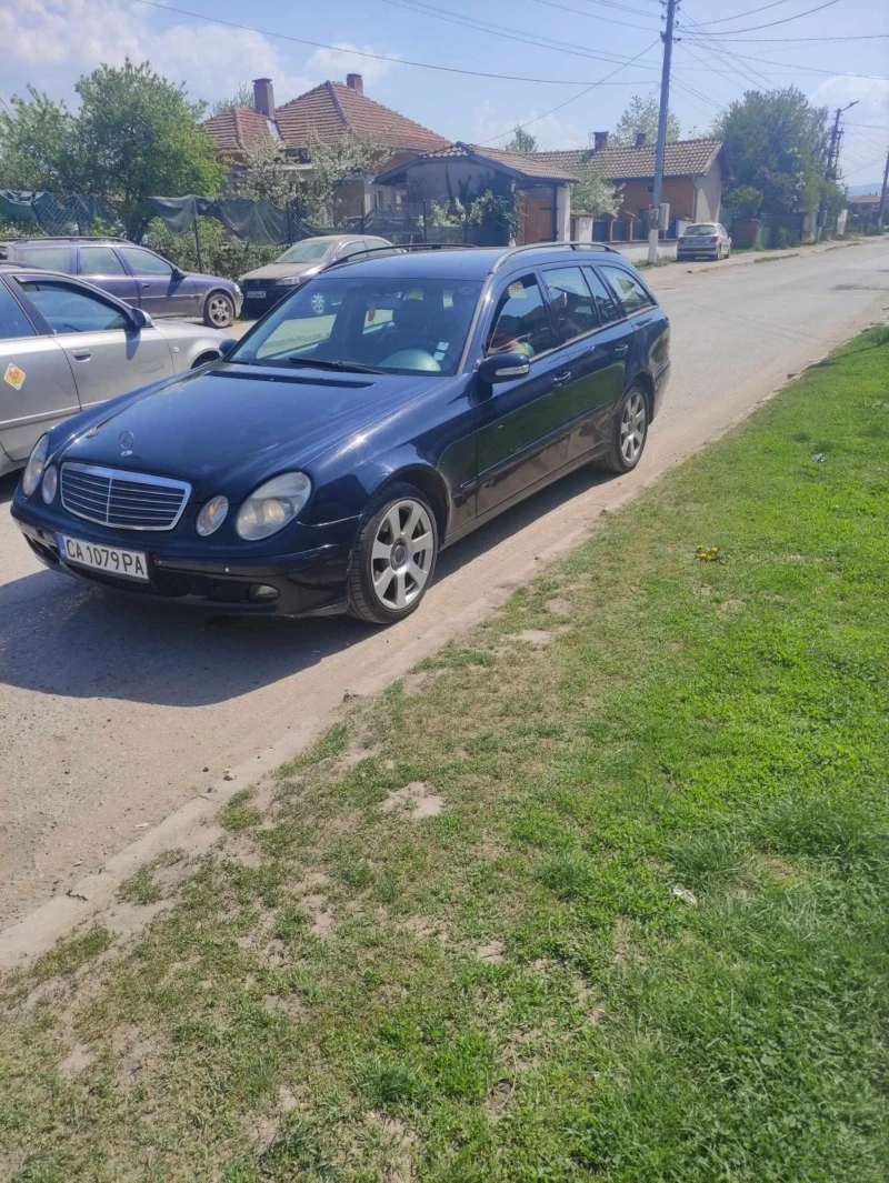 Mercedes-Benz E 220 CDI, снимка 1 - Автомобили и джипове - 46053824