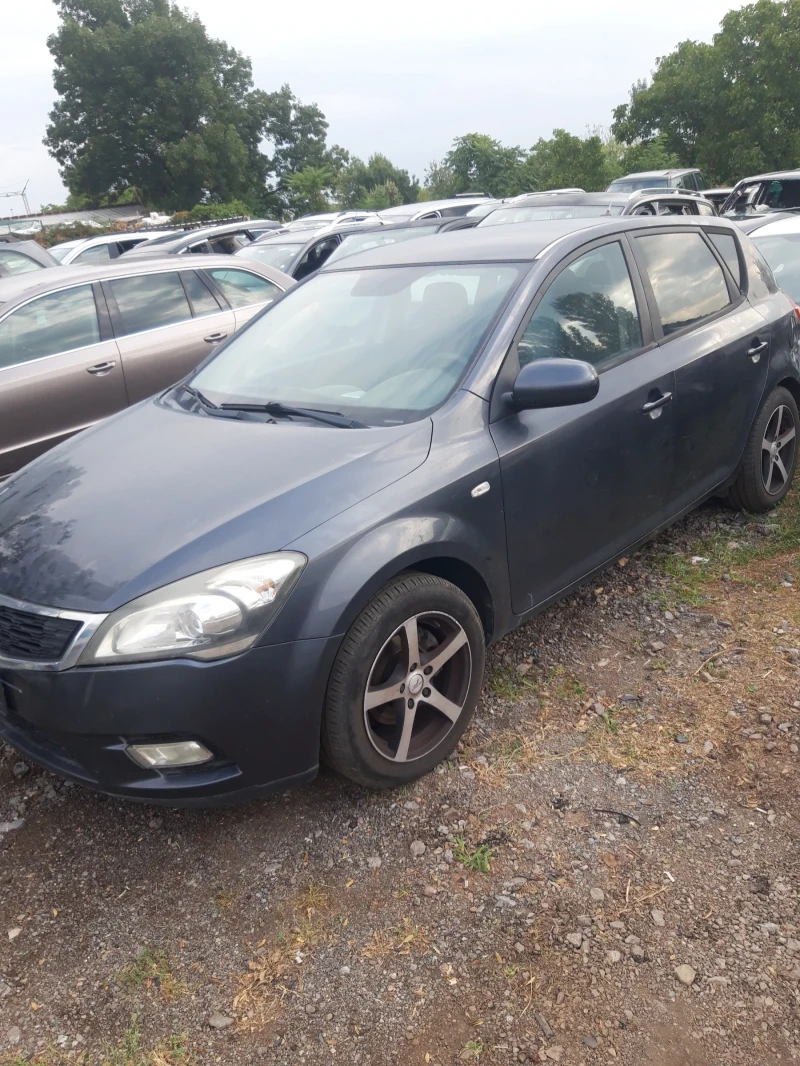 Kia Ceed 1.6CRDI 16V НА ЧАСТИ , снимка 2 - Автомобили и джипове - 47080470