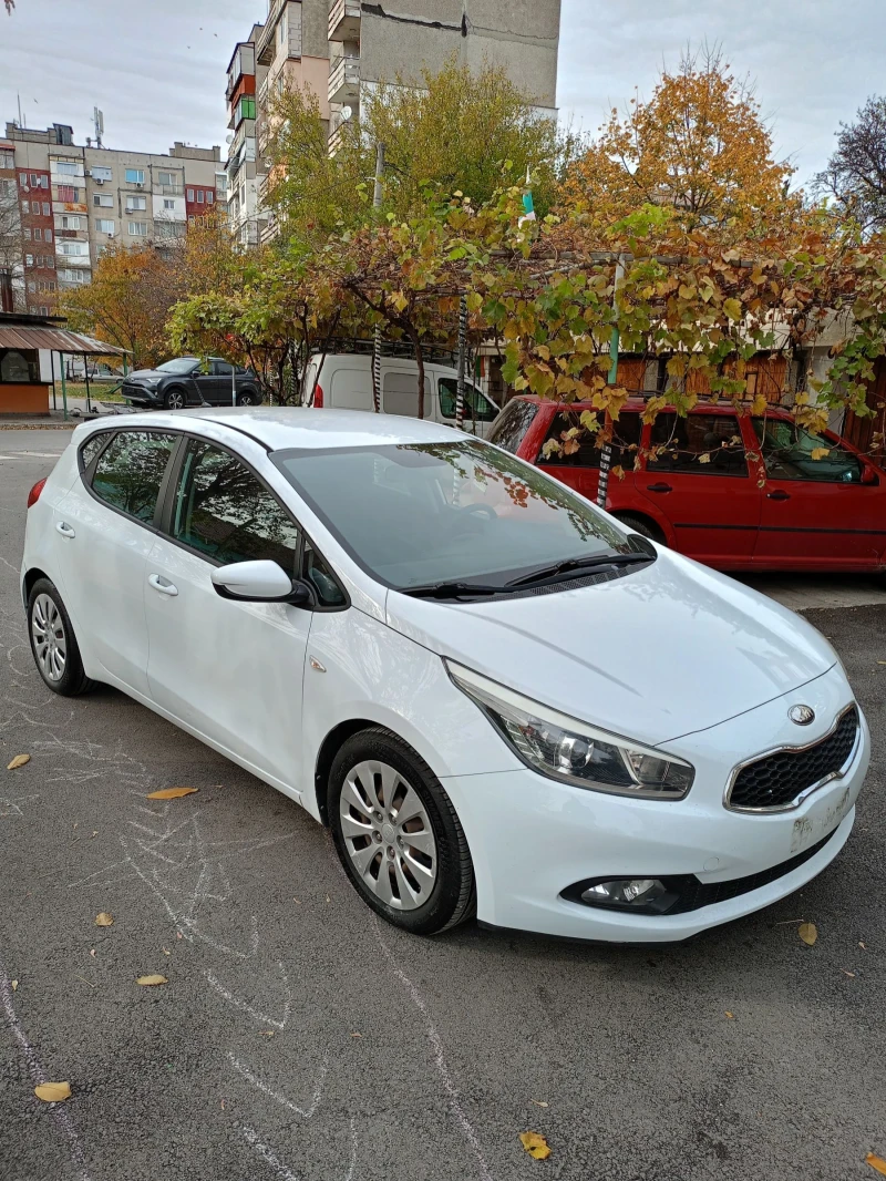 Kia Ceed 1.4 Bifuel, снимка 1 - Автомобили и джипове - 47824157