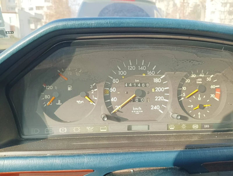 Mercedes-Benz E 200 LPG, снимка 14 - Автомобили и джипове - 48427921