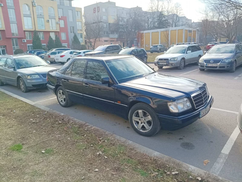 Mercedes-Benz E 200 LPG, снимка 1 - Автомобили и джипове - 48427921