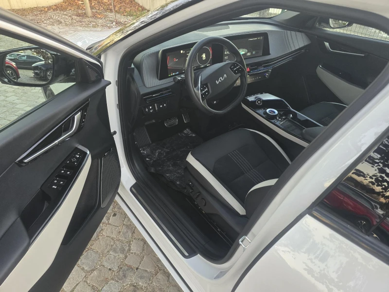 Kia EV6 GT Line, снимка 6 - Автомобили и джипове - 52419241