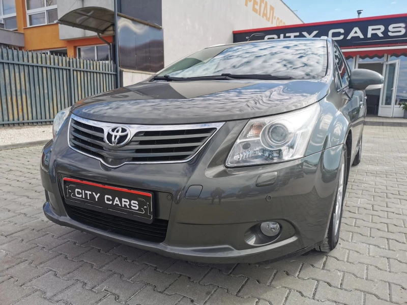 Toyota Avensis 1.8i, снимка 2 - Автомобили и джипове - 52556618