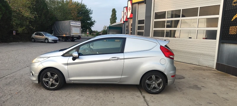 Ford Fiesta 1.6TDCI ТОВАРЕН, снимка 8 - Автомобили и джипове - 52647225