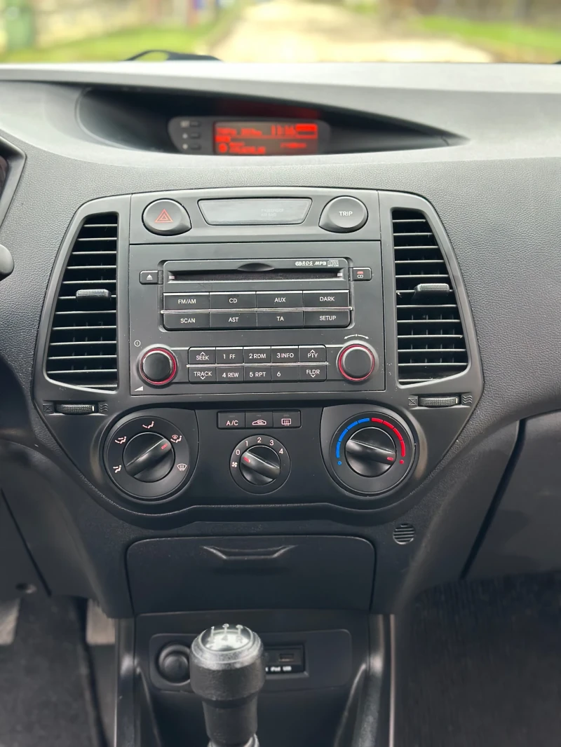 Hyundai I20, снимка 6 - Автомобили и джипове - 52856084