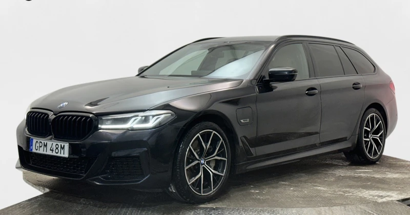 BMW 530E xDrive* Touring* M Sport* HUD* 360* - 51900 лв. - 53576299 1