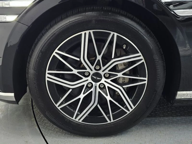Genesis G90 3.5 Automatic, снимка 5 - Автомобили и джипове - 55606184
