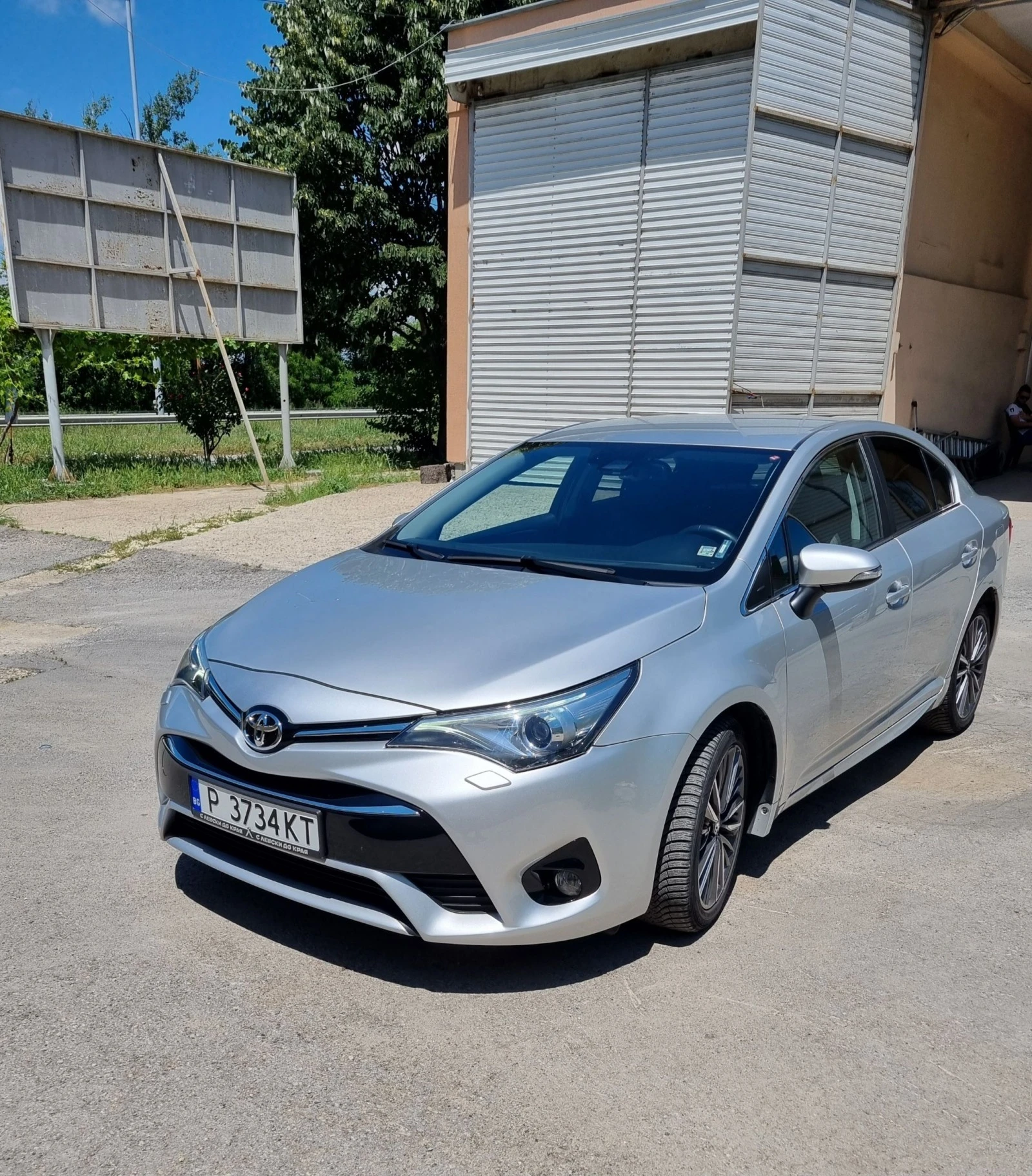 Toyota Avensis D4D 2.0 - изображение 2