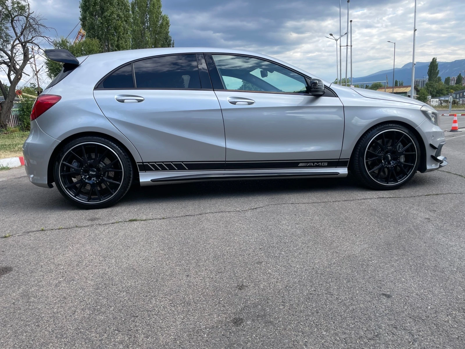 Mercedes-Benz A45 AMG Edition One - изображение 7