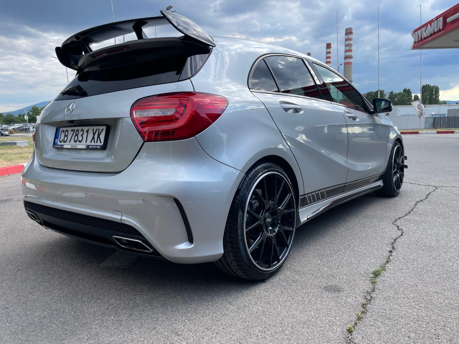 Mercedes-Benz A45 AMG Edition One - изображение 2