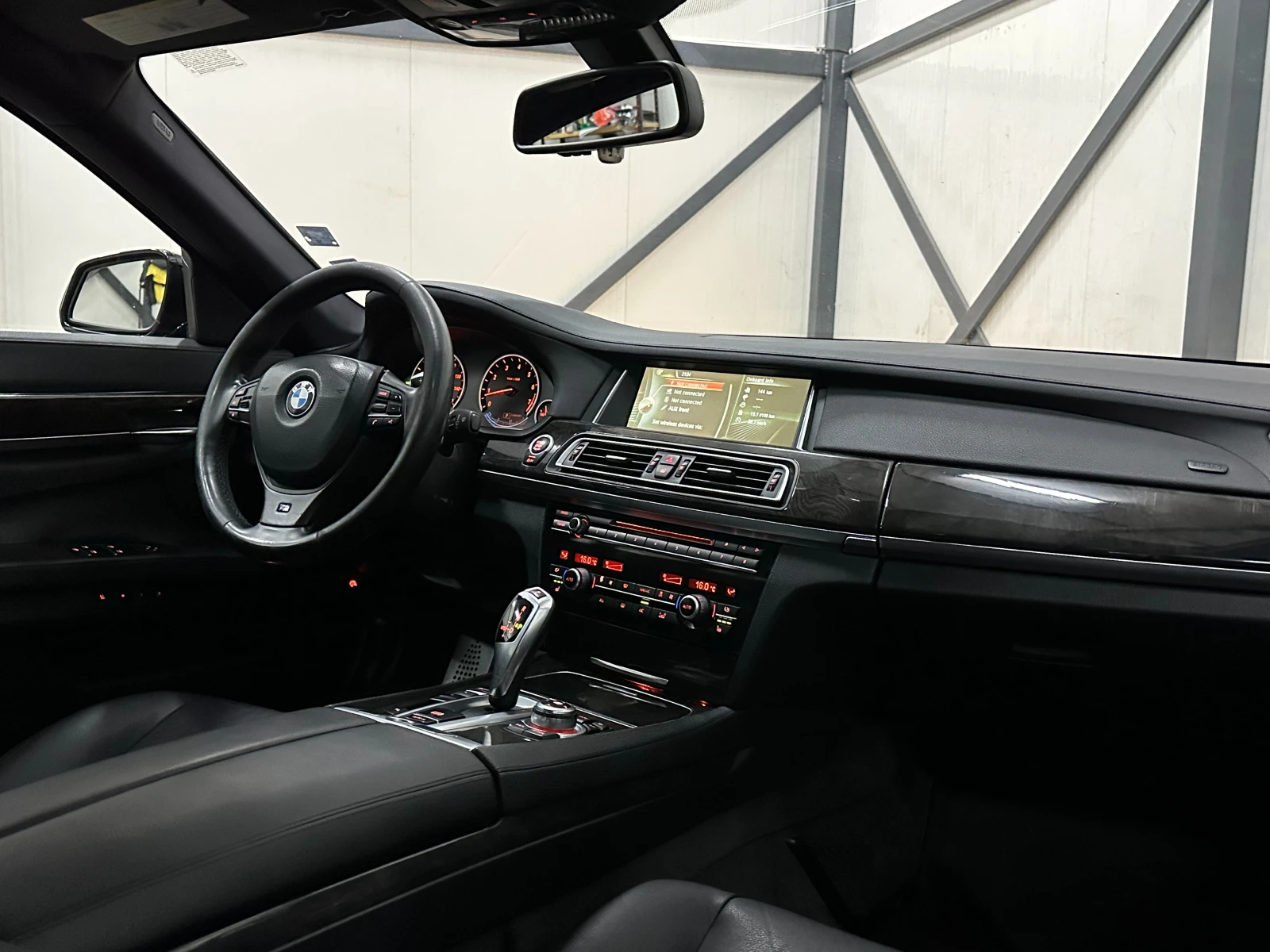 BMW 740 * LONG* * M PACK*  | Mobile.bg   11