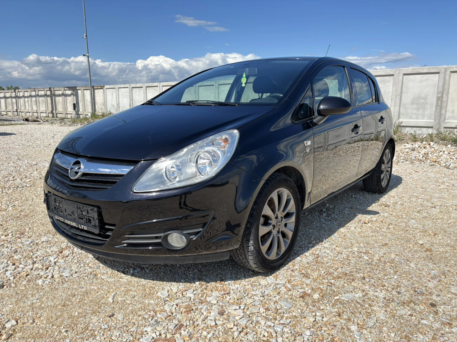 Opel Corsa 1.3 ДИЗЕЛ | Mobile.bg — изображение 1