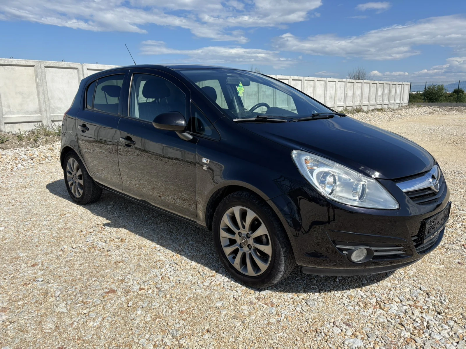 Opel Corsa 1.3 ДИЗЕЛ - изображение 2