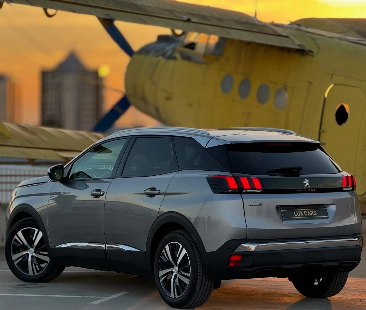 Peugeot 3008 - 1.5 BlueHDI - EAT8 - Allure - Keyless - Led - - изображение 4
