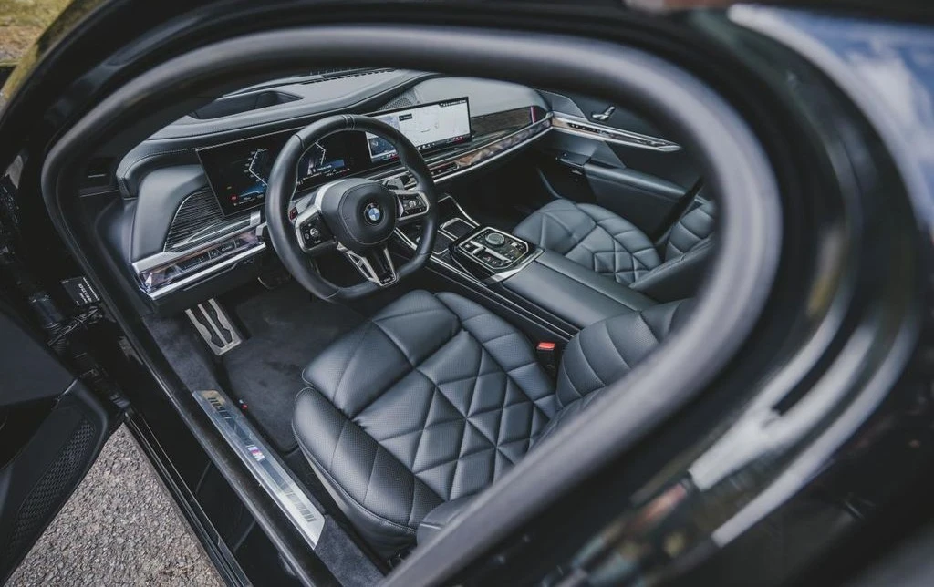 BMW 740 M-Sport xDrive - изображение 6