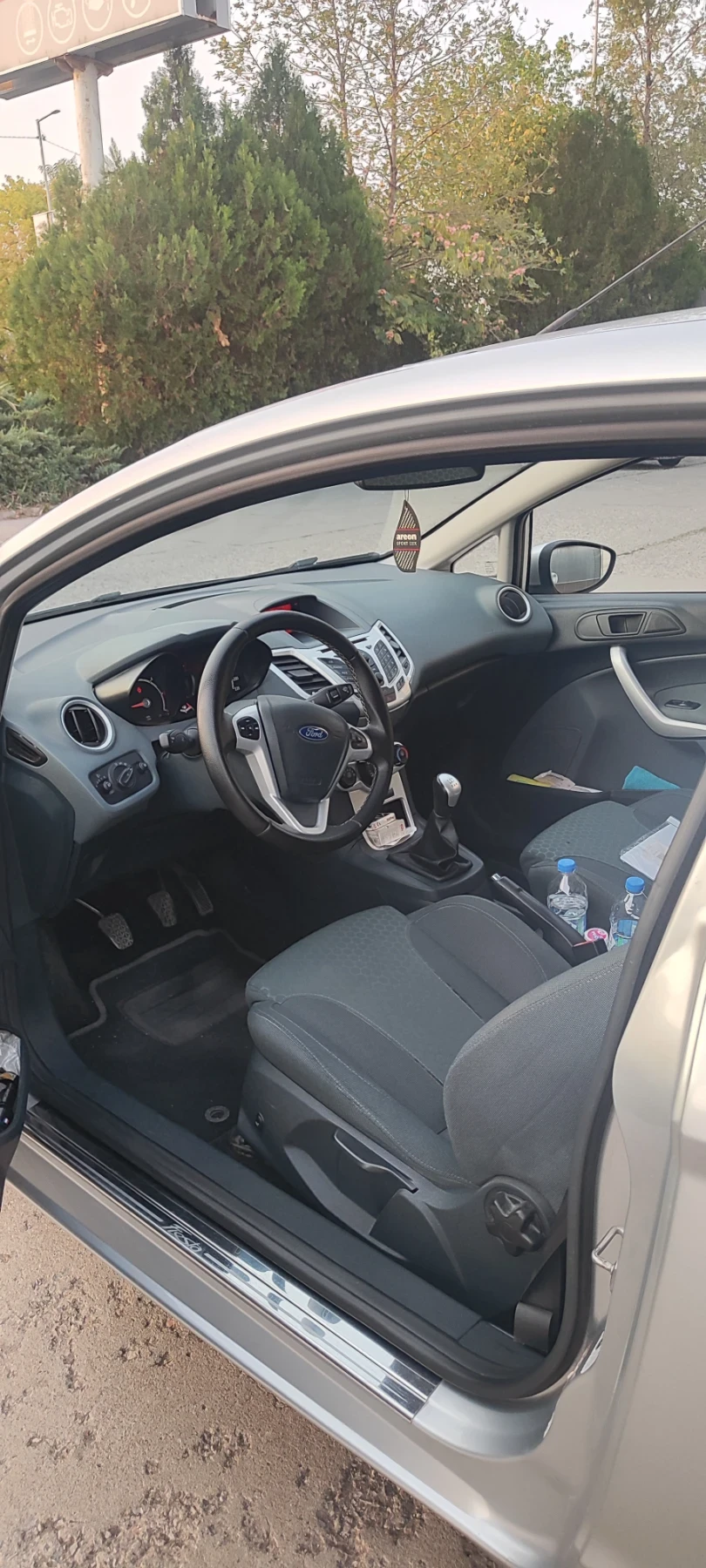 Ford Fiesta 1.6TDCI ТОВАРЕН - изображение 9