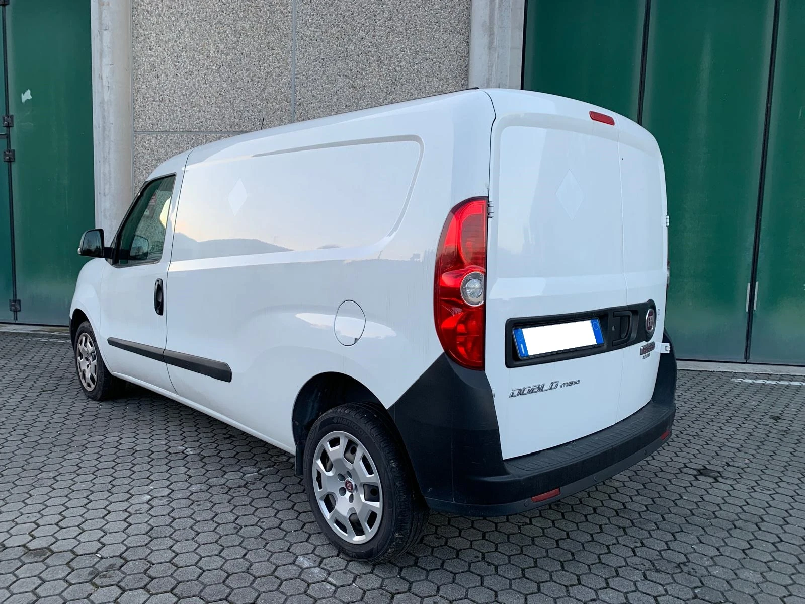Fiat Doblo 1.6 M-jet MAXI - изображение 3