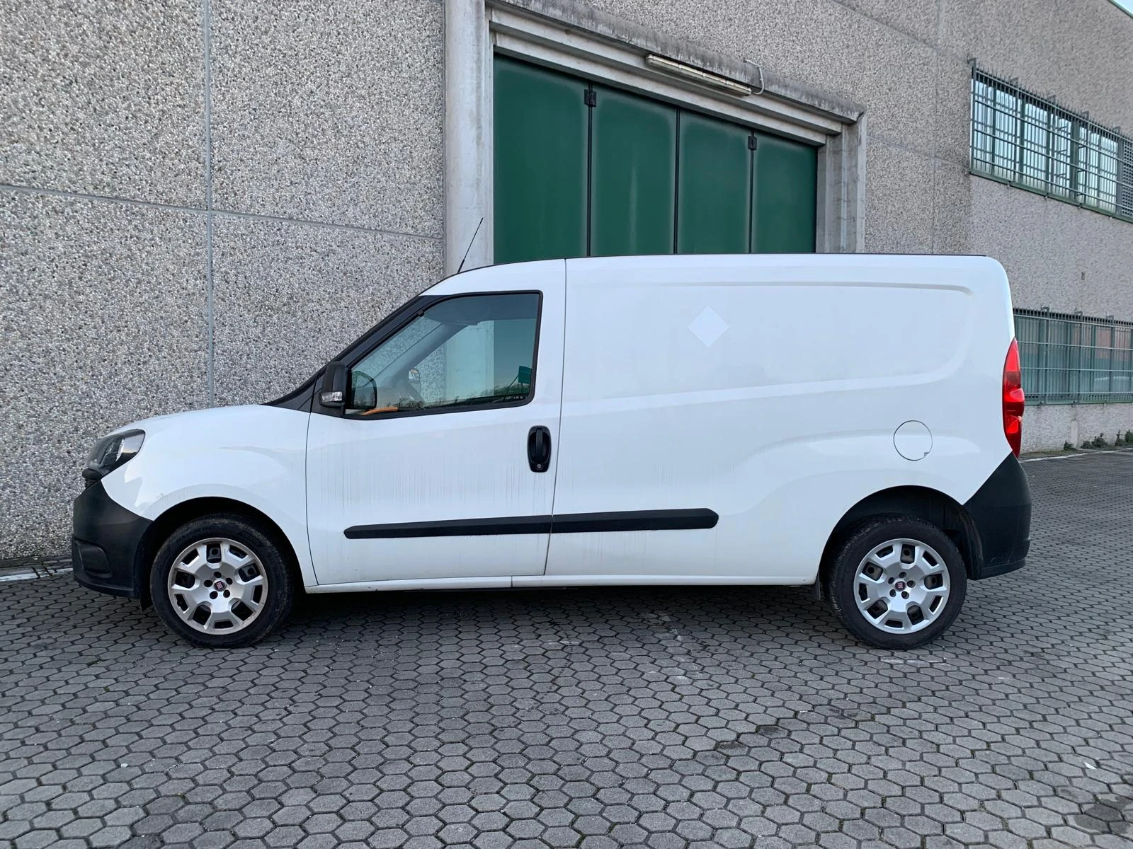 Fiat Doblo 1.6 M-jet MAXI - изображение 2