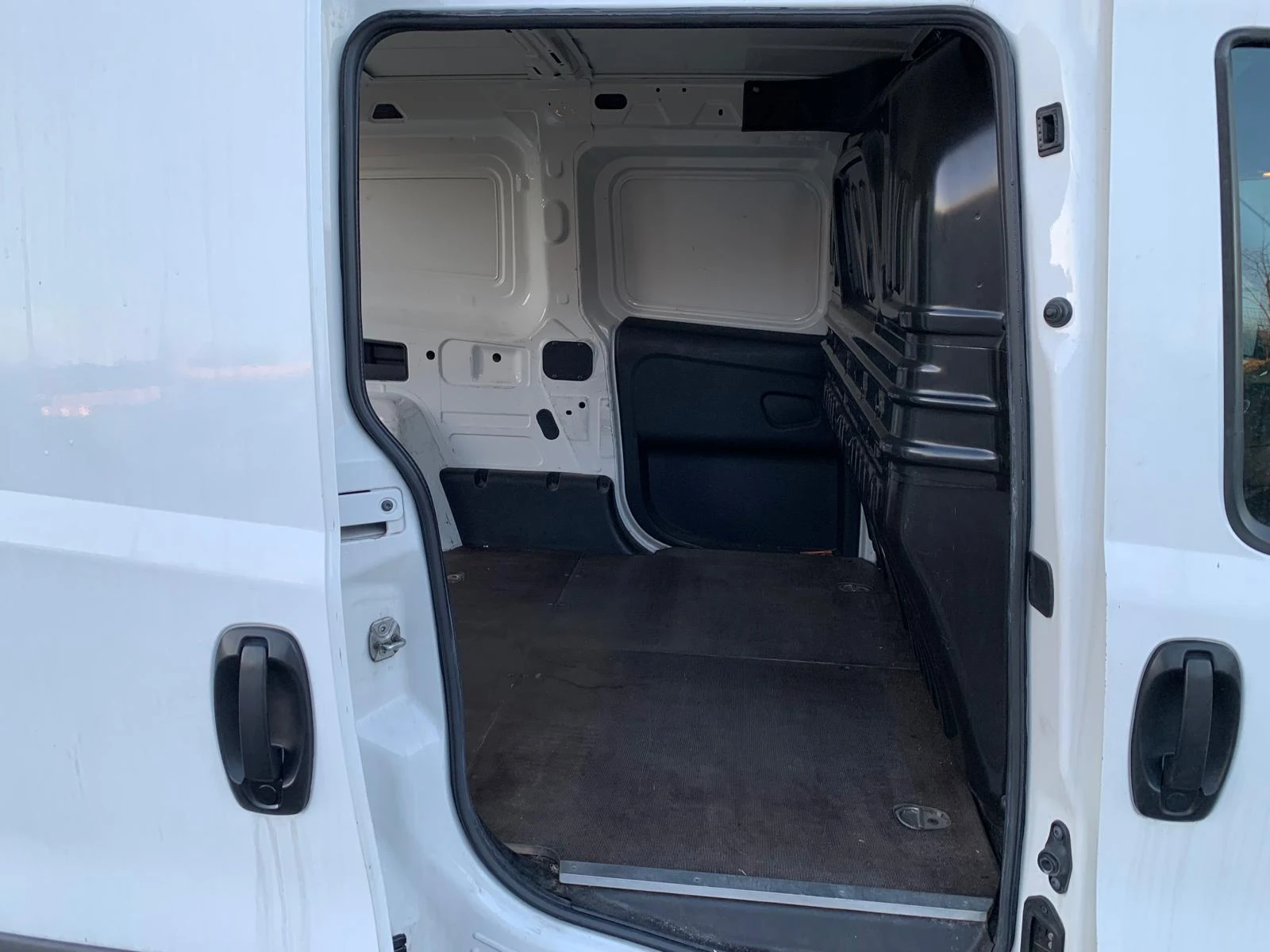 Fiat Doblo 1.6 M-jet MAXI - изображение 9