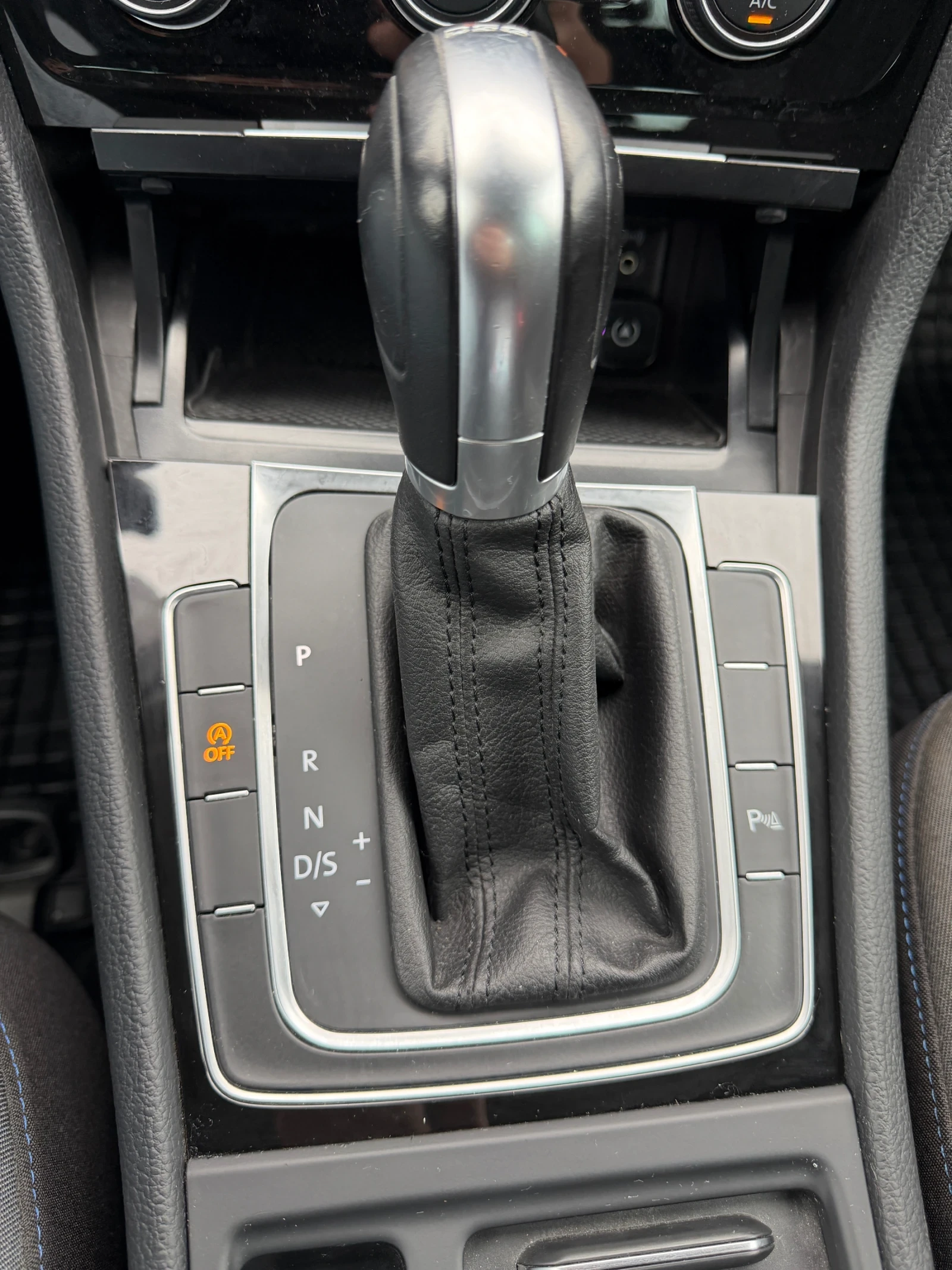 VW Golf Golf 7.5 | 1.5 TSI | LED Matrix | DSG 7, снимка 15 - Автомобили и джипове - 53826236