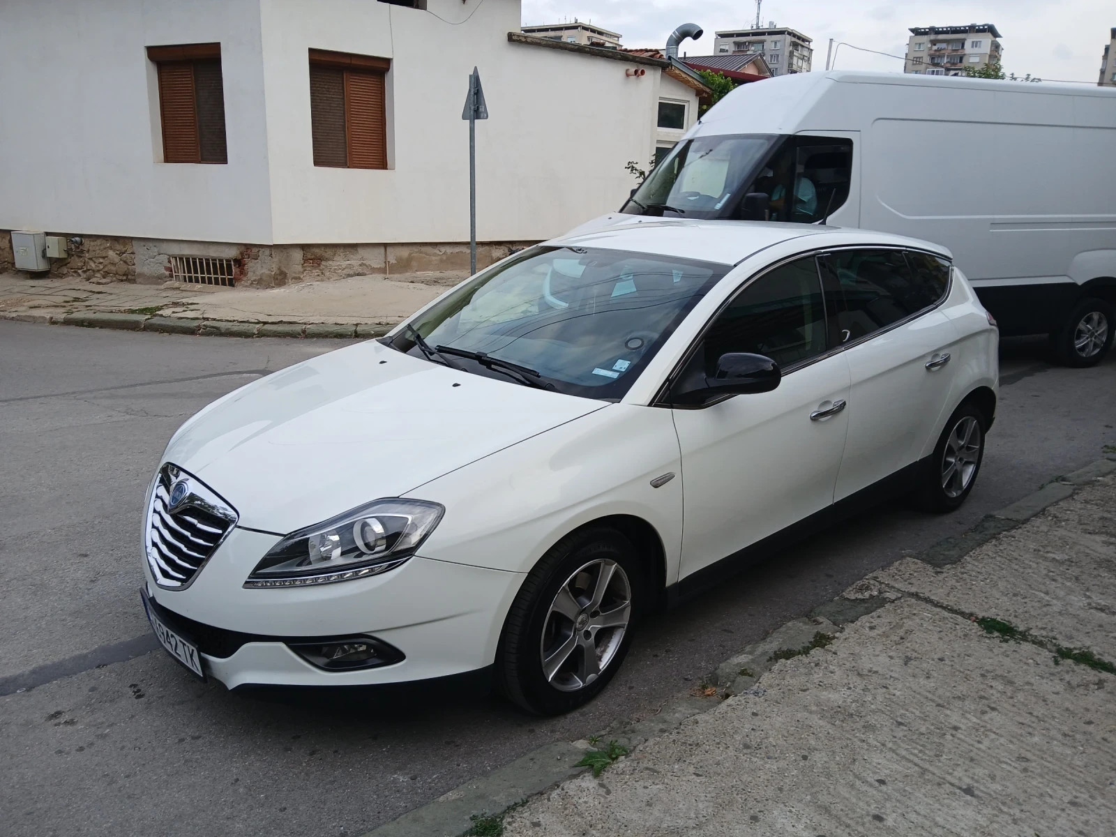 Lancia Delta, снимка 7 - Автомобили и джипове - 53868194