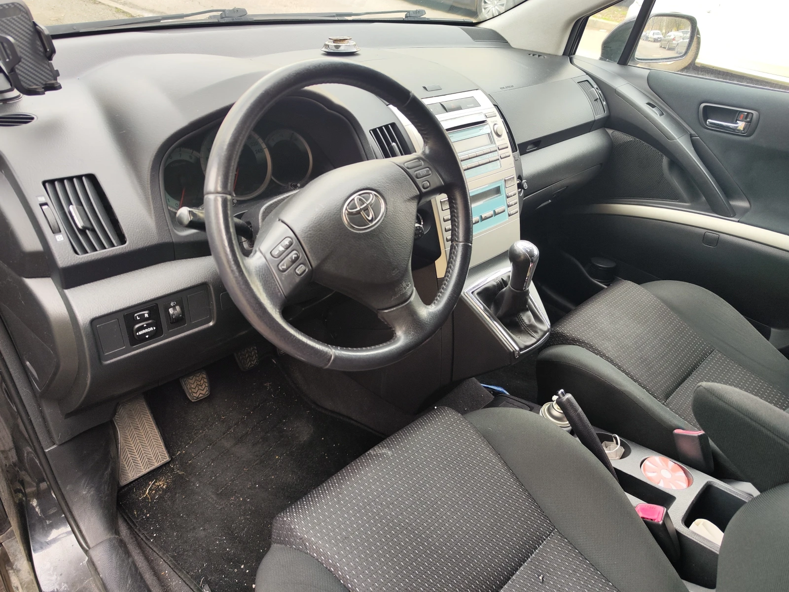 Toyota Corolla verso, снимка 6 - Автомобили и джипове - 54078741