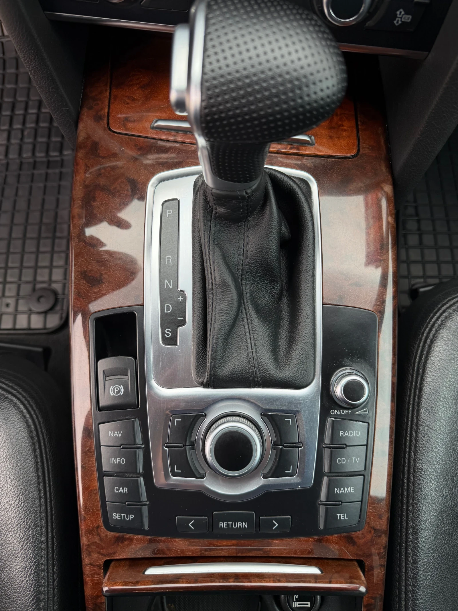 Audi A6 3.0TDI, снимка 8 - Автомобили и джипове - 54166606