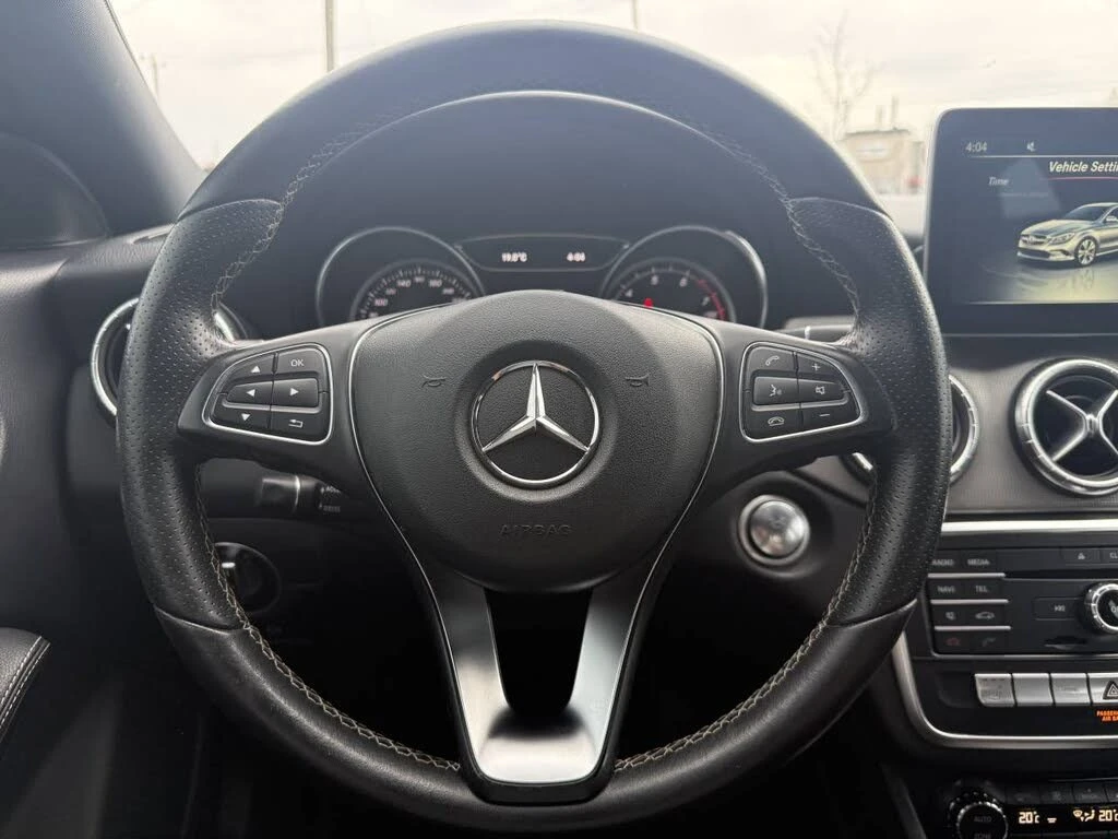 Mercedes-Benz CLA 250 4MATIC* АвтоКредит* (Цена до БГ) , снимка 10 - Автомобили и джипове - 54372229