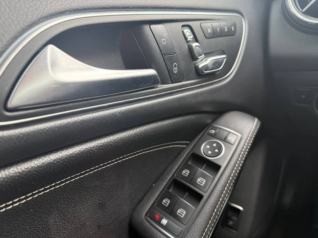 Mercedes-Benz CLA 250 4MATIC* АвтоКредит* (Цена до БГ) , снимка 12 - Автомобили и джипове - 54372229