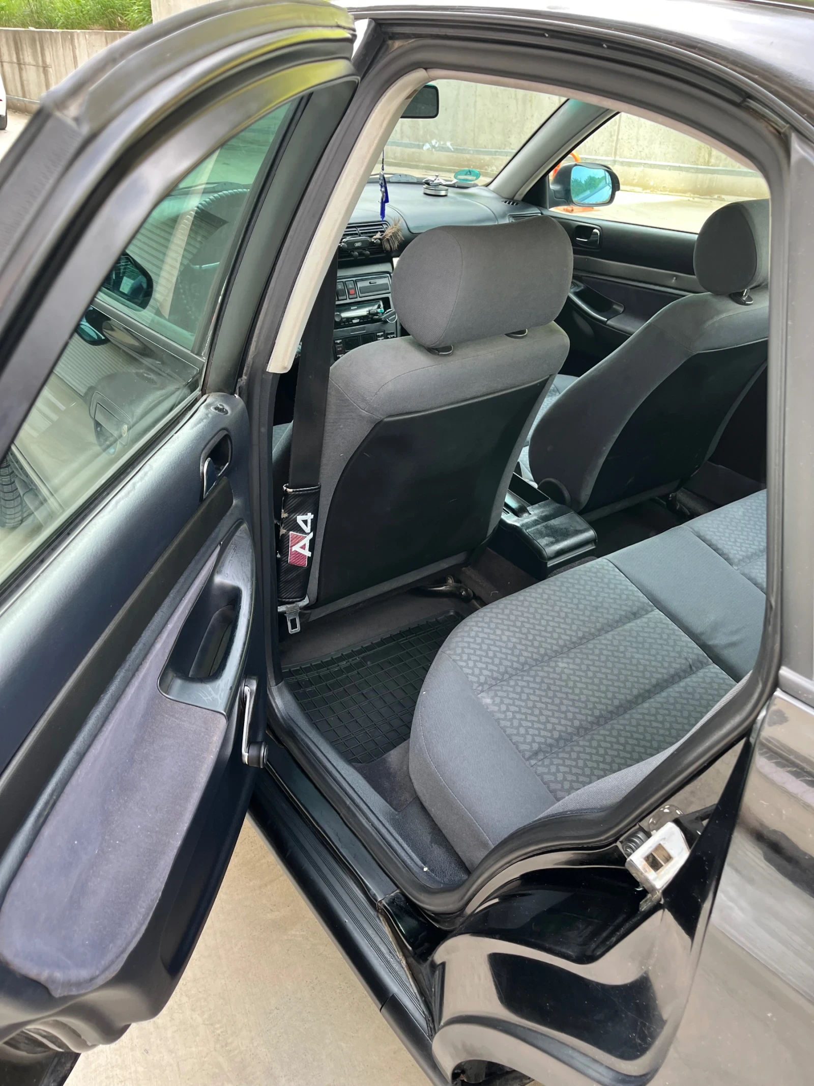 Audi A4, снимка 9 - Автомобили и джипове - 54551927