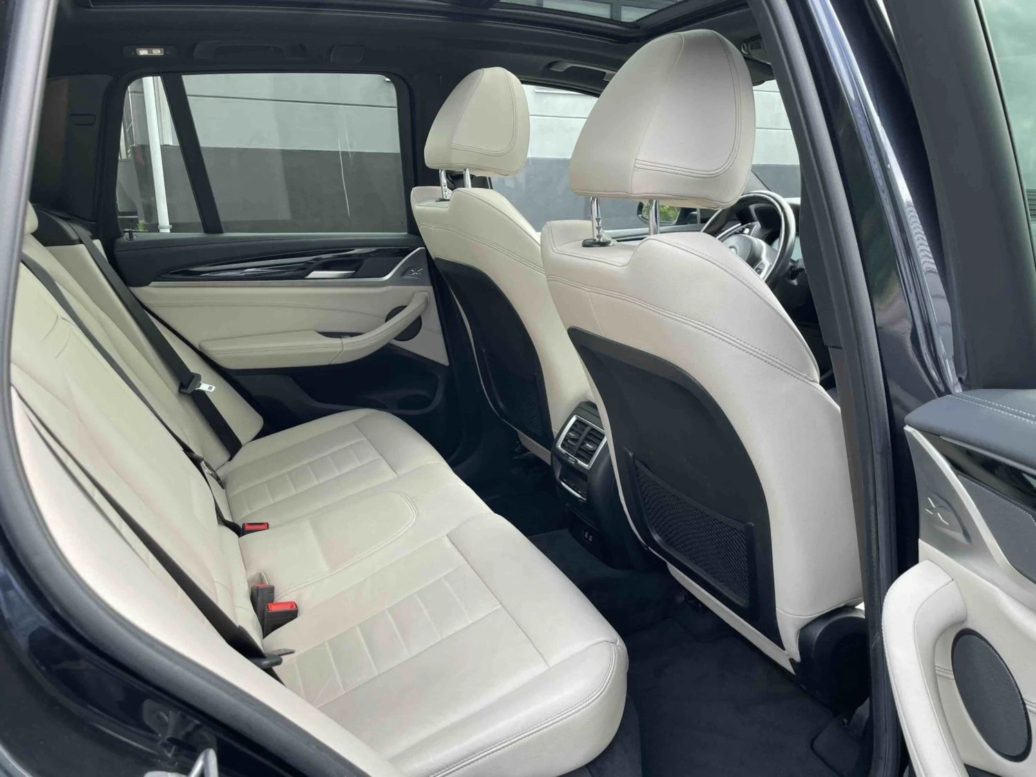 BMW iX3, снимка 11 - Автомобили и джипове - 54929727