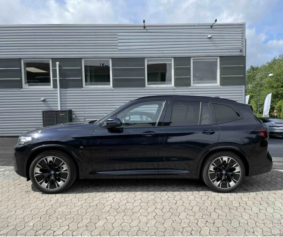 BMW iX3, снимка 3 - Автомобили и джипове - 54929727
