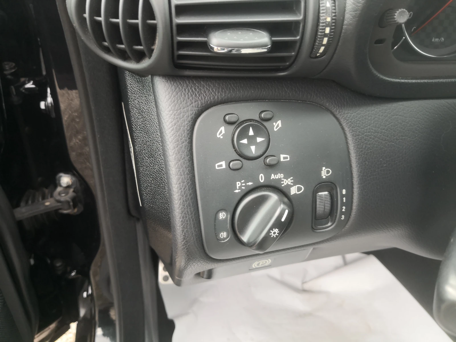 Mercedes-Benz CLC 250 AMG Avantgarde Автоматик Евро 5, снимка 12 - Автомобили и джипове - 54932042