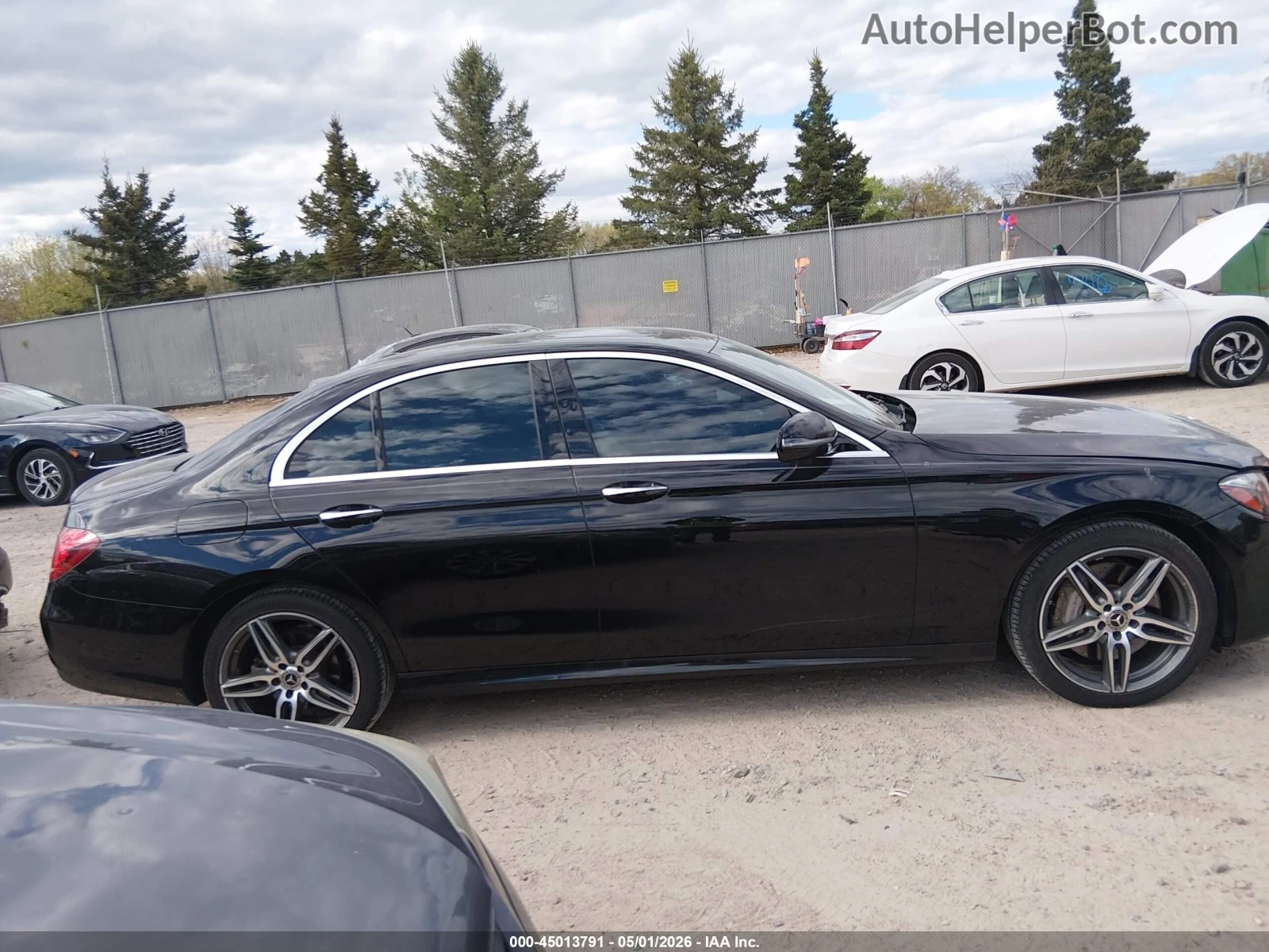 Mercedes-Benz E 300 4matic* Burmester* 2ключа* Цена до БГ, снимка 8 - Автомобили и джипове - 54954832