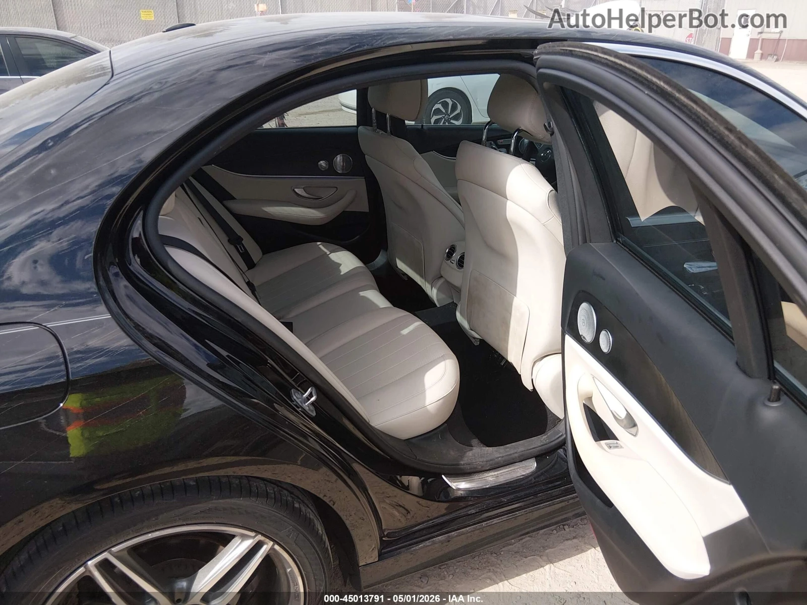 Mercedes-Benz E 300 4matic* Burmester* 2ключа* Цена до БГ, снимка 10 - Автомобили и джипове - 54954832